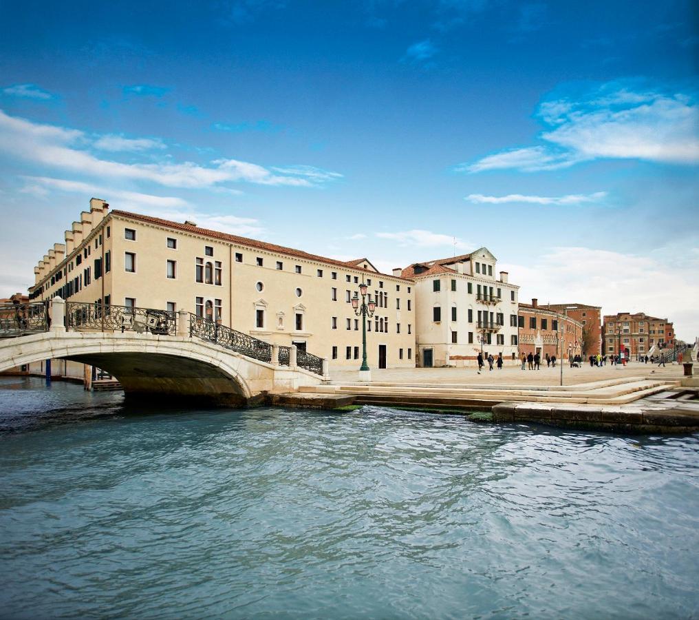 Ca'Di Dio-Small Luxury Hotel Venedig Eksteriør billede The Ospedale della Pietà, where the girls were sent to live after their mother's death.