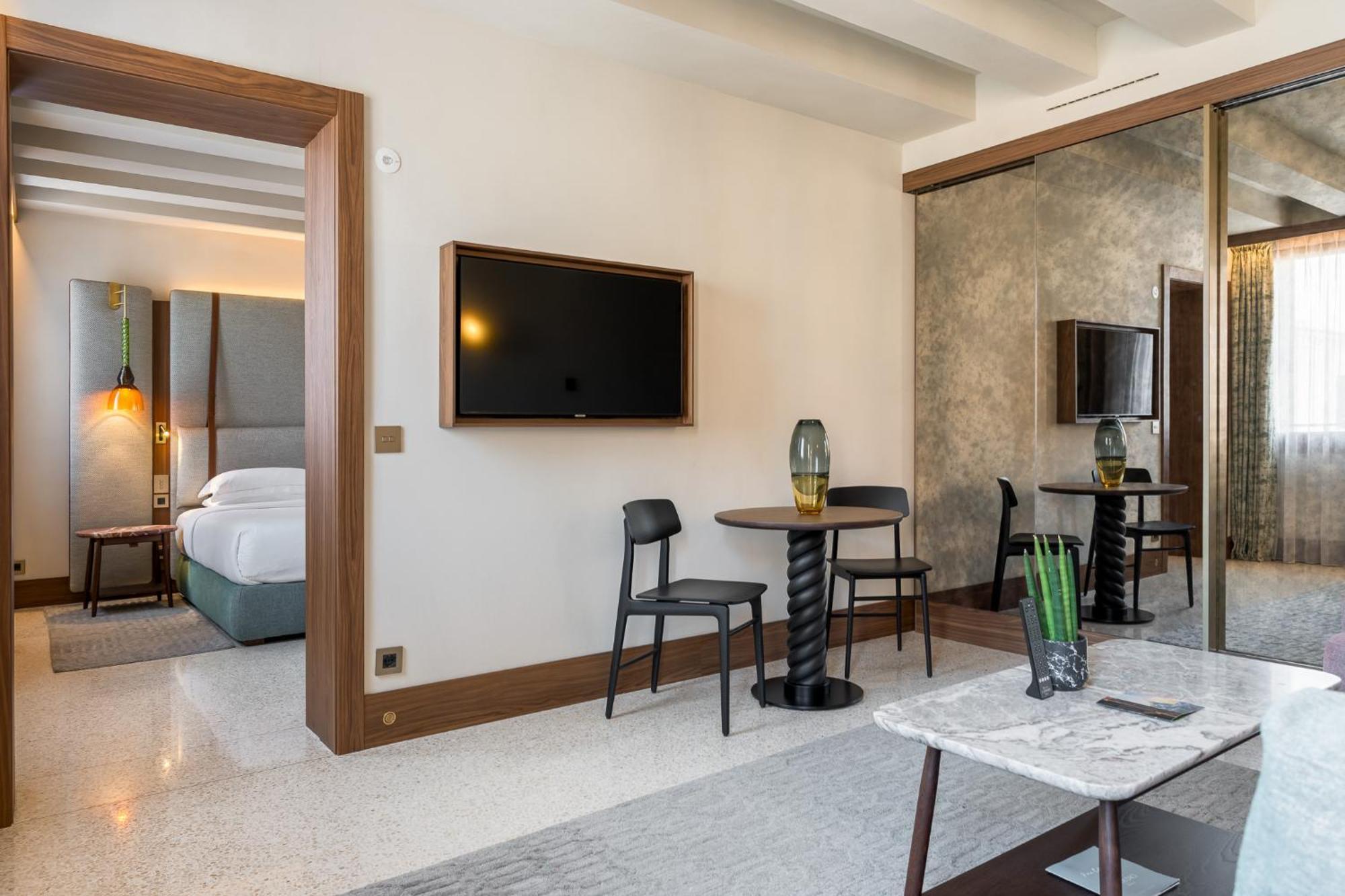 Ca'Di Dio-Small Luxury Hotel Venedig Eksteriør billede A suite at the hotel